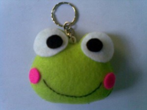 CRAFT OF FABRIC FLANEL KEY HANGER KODOK3